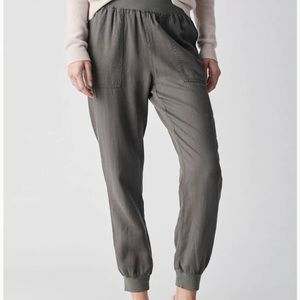 Faherty Lightweight Joggers